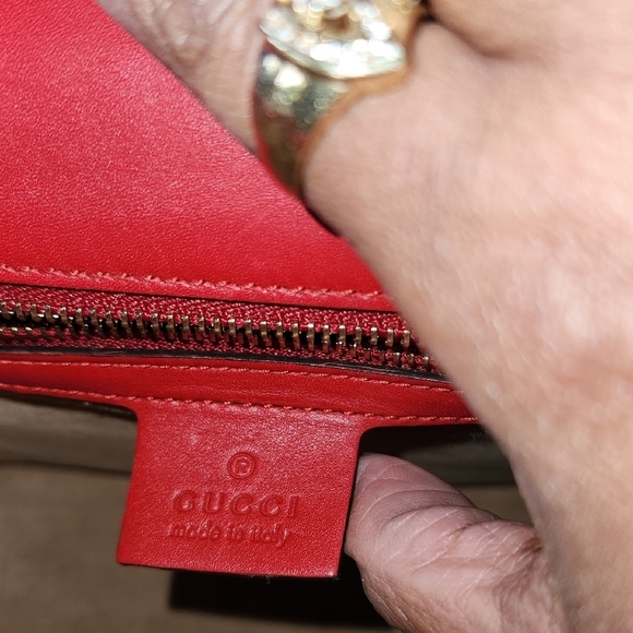 Gucci Red Calfskin‎ Leather Small Sylvie Shoulder Bag - Picture 9 of 12